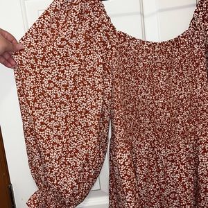 Midi dress with lantern sleeves